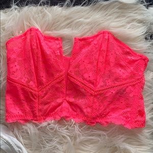 NWT VICTORIAS SECRET LACE CROP SIZE M
